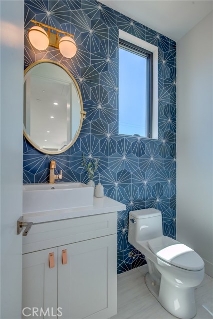 124 39th Street, Manhattan Beach, California 90266, 3 Bedrooms Bedrooms, ,2 BathroomsBathrooms,Residential,Sold,39th,SB20089804