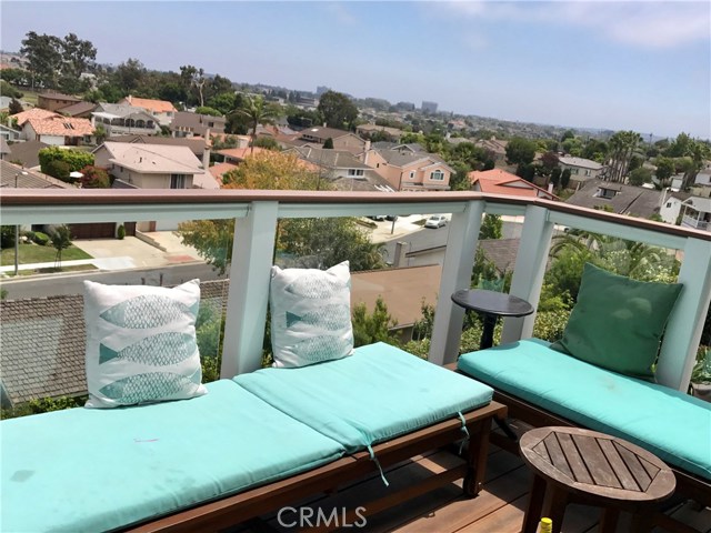 420 Prospect Avenue, Redondo Beach, California 90277, 4 Bedrooms Bedrooms, ,1 BathroomBathrooms,Residential,Sold,Prospect,RS17174956