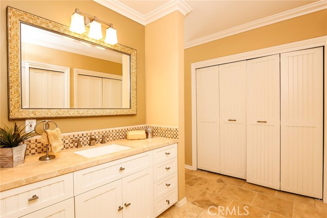 Beautifully designed vanity with plenty of counter and cabinet space