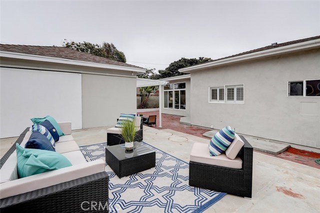 2717 182nd Place, Redondo Beach, California 90278, 4 Bedrooms Bedrooms, ,2 BathroomsBathrooms,Residential,Sold,182nd,SB20109929