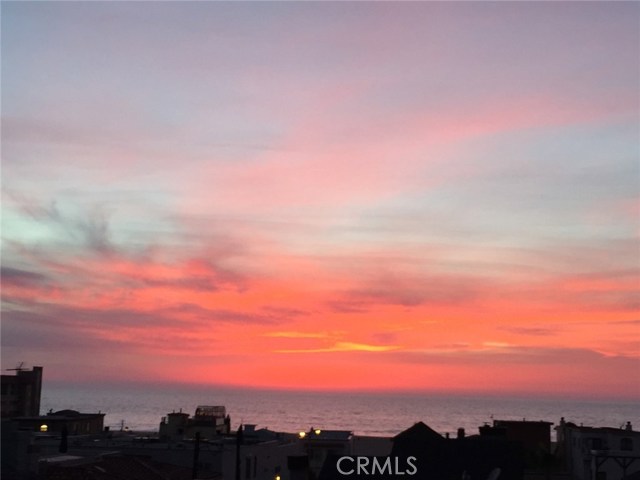 161 1st Court, Hermosa Beach, California 90254, 3 Bedrooms Bedrooms, ,3 BathroomsBathrooms,Residential,Sold,1st,SB18066739