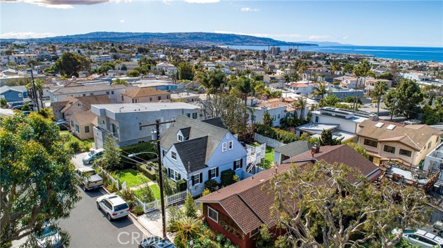 1563 Golden Avenue, Hermosa Beach, California 90254, 3 Bedrooms Bedrooms, ,2 BathroomsBathrooms,Residential,Sold,Golden,SB20063738