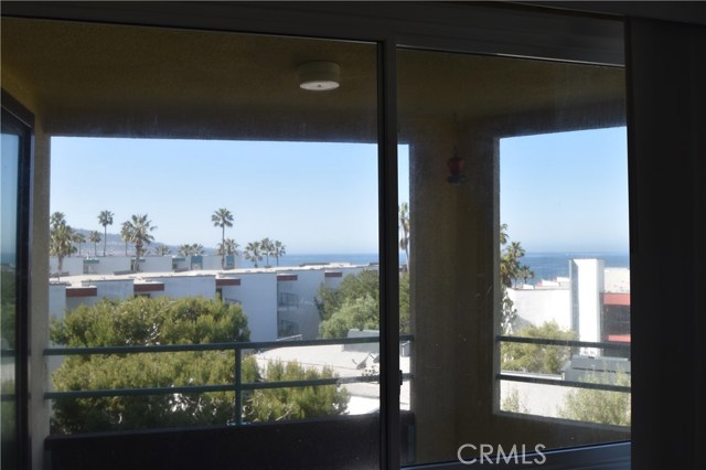 510 The Village, Redondo Beach, California 90277, 2 Bedrooms Bedrooms, ,2 BathroomsBathrooms,Residential,Sold,The Village,SB17088247