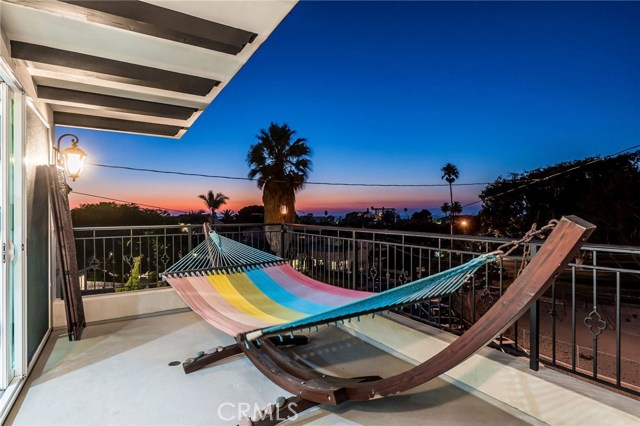 636 Vincent Park #A, Redondo Beach, California 90277, 3 Bedrooms Bedrooms, ,2 BathroomsBathrooms,Residential,Sold,Vincent Park #A,SB20200007