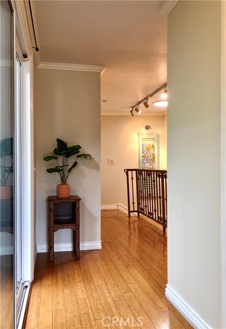 433 2ND Street, Hermosa Beach, California 90254, 3 Bedrooms Bedrooms, ,2 BathroomsBathrooms,Residential,Sold,2ND Street,SB18113035