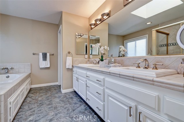 1204 Green Lane, Redondo Beach, California 90278, 4 Bedrooms Bedrooms, ,2 BathroomsBathrooms,Residential,Sold,Green,SB19075291