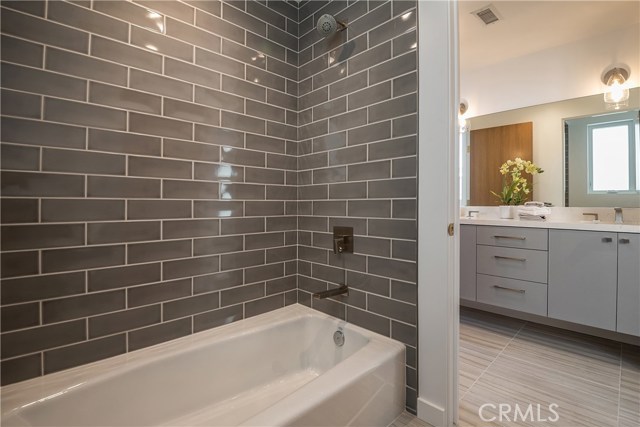 520 Pine Street, Hermosa Beach, California 90254, 4 Bedrooms Bedrooms, ,3 BathroomsBathrooms,Residential,Sold,Pine,SB19171628 520 Pine Street, Hermosa Beach, California 90254, 4 Bedrooms Bedrooms, ,3 BathroomsBathrooms,Residential,Sold,Pine,SB19171628