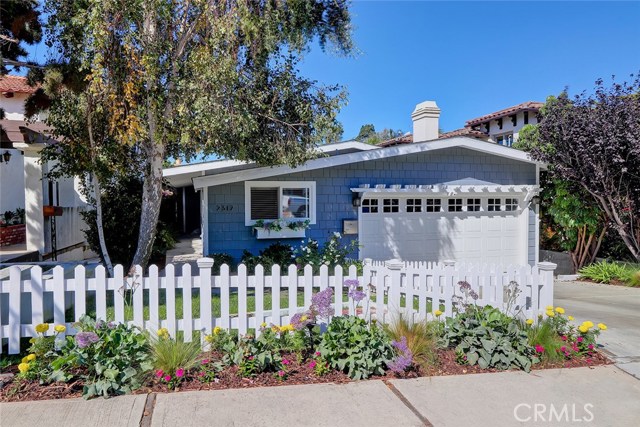 2317 Elm Avenue, Manhattan Beach, California 90266, 4 Bedrooms Bedrooms, ,2 BathroomsBathrooms,Residential,Sold,Elm,SB18234493