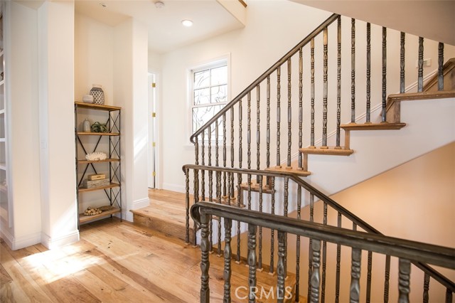 400 1st Street, Manhattan Beach, California 90266, 5 Bedrooms Bedrooms, ,5 BathroomsBathrooms,Residential,Sold,1st,SB21021125