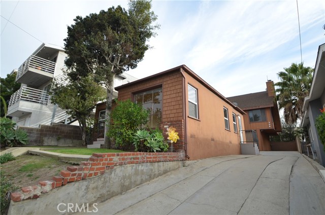 706 5th Street, Hermosa Beach, California 90254, 4 Bedrooms Bedrooms, ,3 BathroomsBathrooms,Residential,Sold,5th,IN20255024