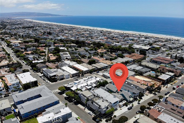 640 12th Street, Manhattan Beach, California 90266, 4 Bedrooms Bedrooms, ,2 BathroomsBathrooms,Residential,Sold,12th,SB20127342