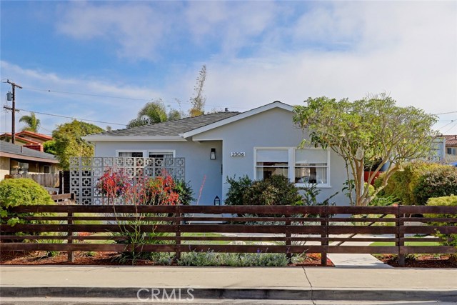 2306 Graham Avenue, Redondo Beach, California 90278, 2 Bedrooms Bedrooms, ,2 BathroomsBathrooms,Residential,Sold,Graham,SB18096314
