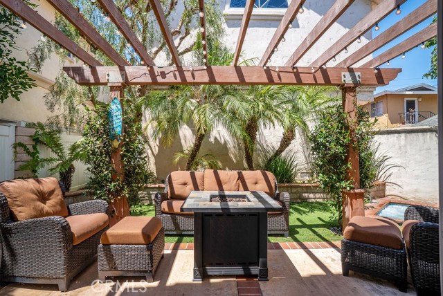 2703 Huntington Lane, Redondo Beach, California 90278, 4 Bedrooms Bedrooms, ,2 BathroomsBathrooms,Residential,Sold,Huntington,SB19175954