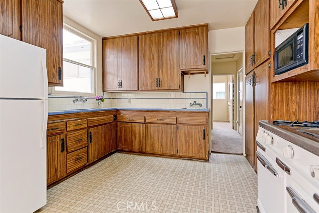 2404 Thomas Avenue, Redondo Beach, California 90278, 3 Bedrooms Bedrooms, ,1 BathroomBathrooms,Residential,Sold,Thomas,SB17071110