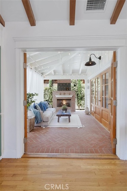 533 5th Street, Manhattan Beach, California 90266, 2 Bedrooms Bedrooms, ,1 BathroomBathrooms,Residential,Sold,5th,SB21107538