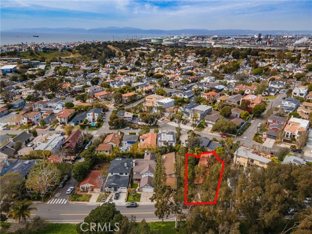 2217 Valley Drive, Manhattan Beach, California 90266, 4 Bedrooms Bedrooms, ,2 BathroomsBathrooms,Residential,Sold,Valley,SB21051487