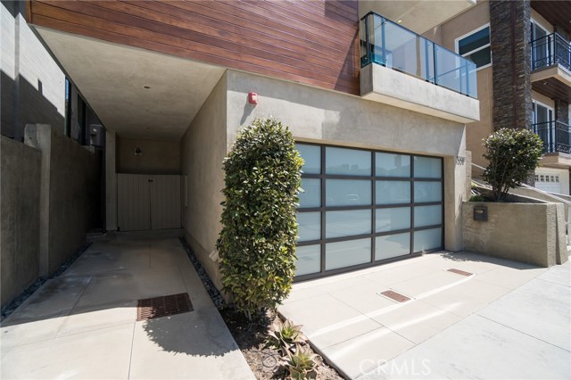 1308 Manhattan Avenue, Manhattan Beach, California 90266, 3 Bedrooms Bedrooms, ,2 BathroomsBathrooms,Residential,Sold,Manhattan,SB18127932