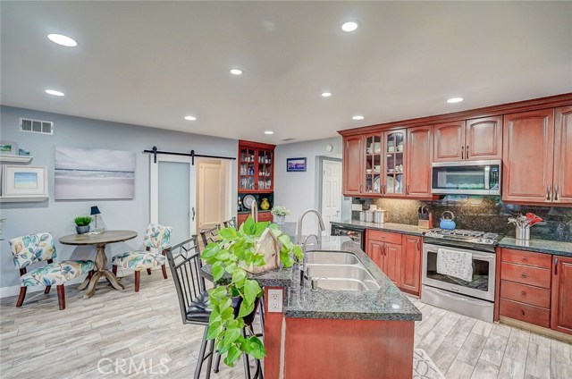 2163 Ronsard Road, Rancho Palos Verdes, California 90275, 3 Bedrooms Bedrooms, ,2 BathroomsBathrooms,Residential,Sold,Ronsard,SB20112673