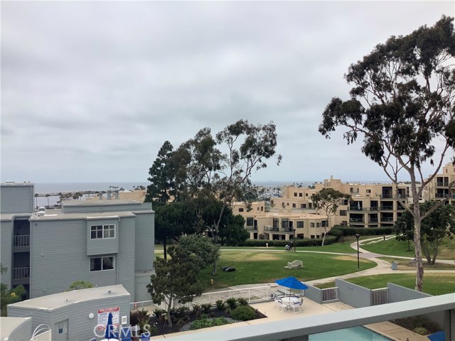 220 The Village, Redondo Beach, California 90277, 1 Bedroom Bedrooms, ,2 BathroomsBathrooms,Residential,Sold,The Village,SB19142462