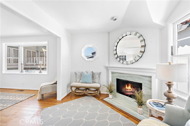 329 3rd Street, Manhattan Beach, California 90266, 3 Bedrooms Bedrooms, ,2 BathroomsBathrooms,Residential,Sold,3rd Street,SB21065451
