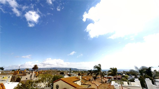 625 Lucia Avenue, Redondo Beach, California 90277, 3 Bedrooms Bedrooms, ,2 BathroomsBathrooms,Residential,Sold,Lucia,SB20075616