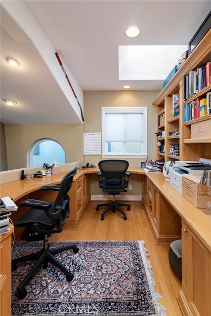 591 26th Street, Manhattan Beach, California 90266, 5 Bedrooms Bedrooms, ,3 BathroomsBathrooms,Residential,Sold,26th,SB20016048