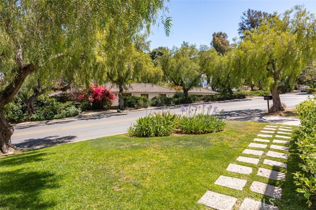 4405 Via Valmonte, Palos Verdes Estates, California 90274, 3 Bedrooms Bedrooms, ,2 BathroomsBathrooms,Residential,Sold,Via Valmonte,SB18118445