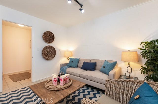 114 Guadalupe Avenue, Redondo Beach, California 90277, 2 Bedrooms Bedrooms, ,Residential,Sold,Guadalupe,SB19074799