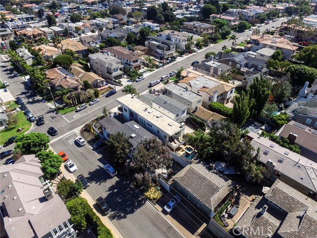 513 Dianthus Street, Manhattan Beach, California 90266, 3 Bedrooms Bedrooms, ,3 BathroomsBathrooms,Residential,Sold,Dianthus,SB17224221