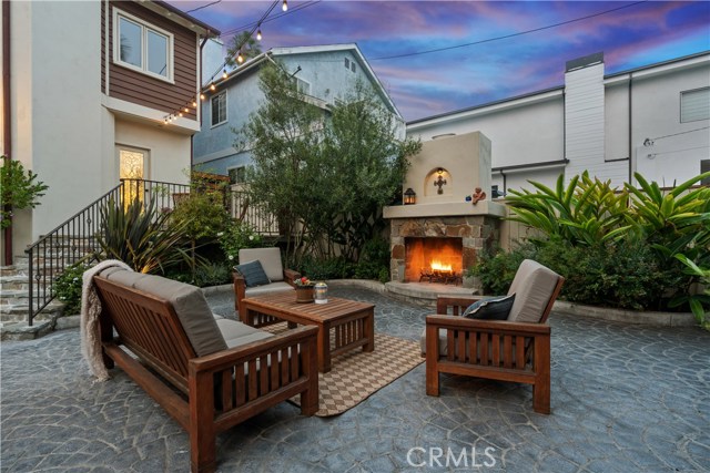 618 Avenue C, Redondo Beach, California 90277, 3 Bedrooms Bedrooms, ,2 BathroomsBathrooms,Residential,Sold,Avenue C,SB20188515