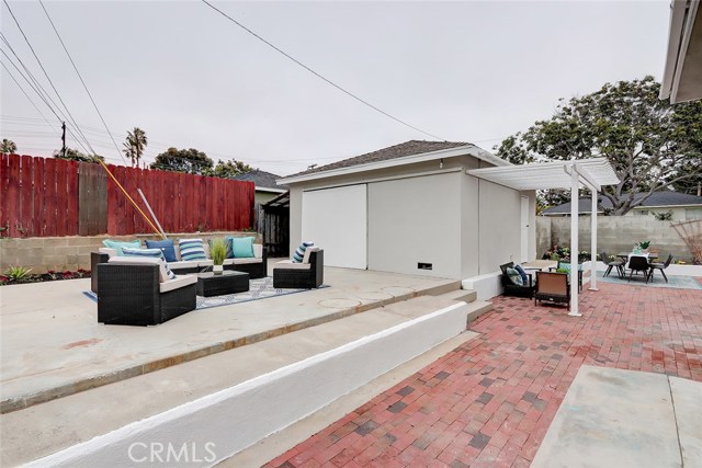 2717 182nd Place, Redondo Beach, California 90278, 4 Bedrooms Bedrooms, ,2 BathroomsBathrooms,Residential,Sold,182nd,SB20109929