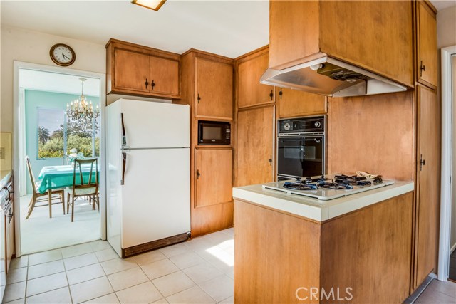 713 Cloyden Square, Palos Verdes Estates, California 90274, 3 Bedrooms Bedrooms, ,2 BathroomsBathrooms,Residential,Sold,Cloyden,SB17088498