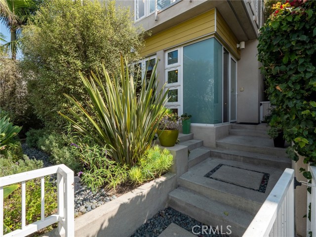 448 31st Street, Manhattan Beach, California 90266, 3 Bedrooms Bedrooms, ,2 BathroomsBathrooms,Residential,Sold,31st,SB20192689