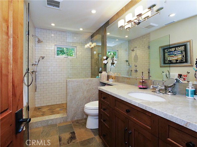 592 Via Almar, Palos Verdes Estates, California 90274, 4 Bedrooms Bedrooms, ,4 BathroomsBathrooms,Residential,Sold,Via Almar,SB21138248