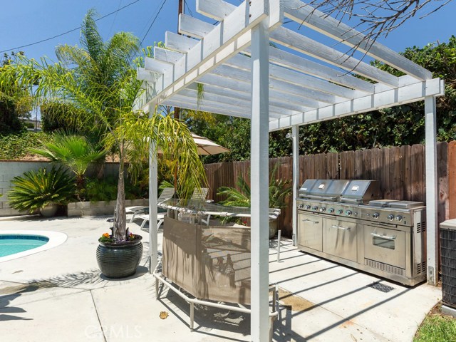 2031 Summerland Street, Rancho Palos Verdes, California 90275, 4 Bedrooms Bedrooms, ,2 BathroomsBathrooms,Residential,Sold,Summerland,PV17156760
