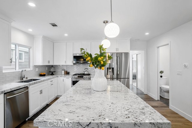 1808 Rockefeller Lane, Redondo Beach, California 90278, 3 Bedrooms Bedrooms, ,2 BathroomsBathrooms,Residential,Sold,Rockefeller,SB18082595