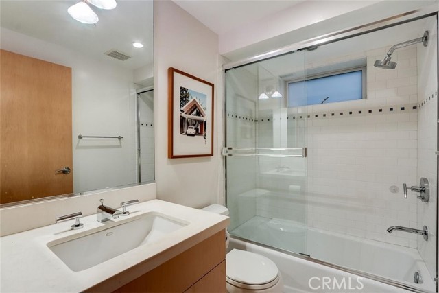200 38th Street, Manhattan Beach, California 90266, 3 Bedrooms Bedrooms, ,4 BathroomsBathrooms,Residential,Sold,38th,PW21027936