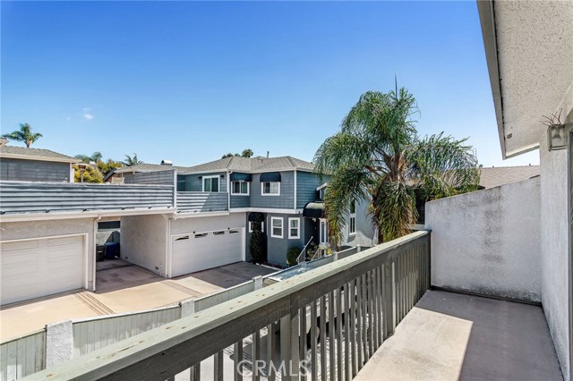 2214 Marshallfield Lane, Redondo Beach, California 90278, 3 Bedrooms Bedrooms, ,2 BathroomsBathrooms,Residential,Sold,Marshallfield,SB19223482