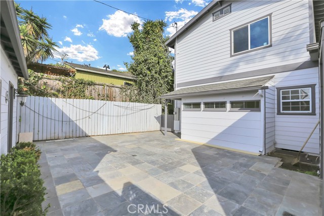 1151 Meadows Avenue, Manhattan Beach, California 90266, 4 Bedrooms Bedrooms, ,3 BathroomsBathrooms,Residential,Sold,Meadows,OC21050885