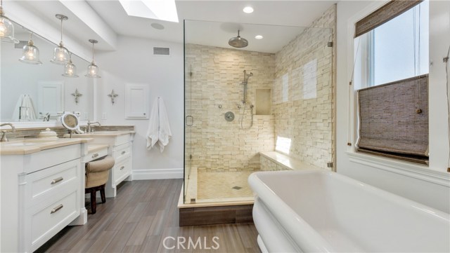 549 3rd Street, Manhattan Beach, California 90266, 5 Bedrooms Bedrooms, ,5 BathroomsBathrooms,Residential,Sold,3rd,SB21052350