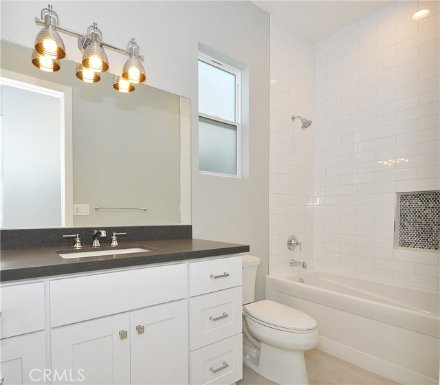 118 Irena Avenue, Redondo Beach, California 90277, 3 Bedrooms Bedrooms, ,2 BathroomsBathrooms,Residential,Sold,Irena,SB18141558