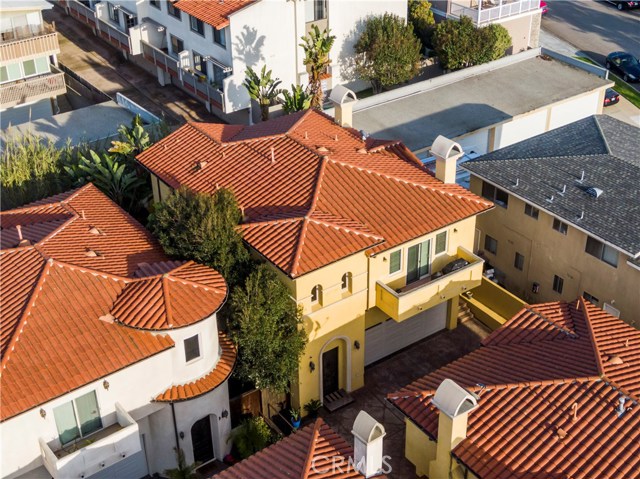 202 Irena Avenue, Redondo Beach, California 90277, 3 Bedrooms Bedrooms, ,3 BathroomsBathrooms,Residential,Sold,Irena,SB19148601