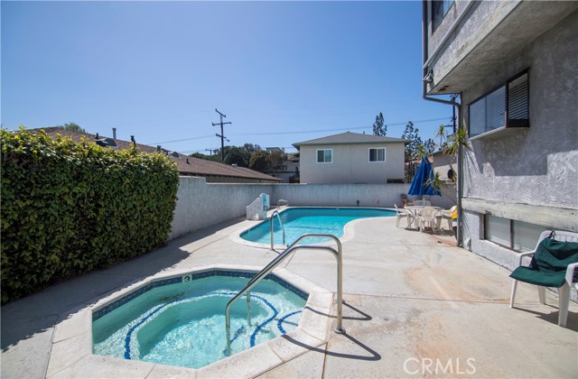 4512 182nd Street, Redondo Beach, California 90278, 2 Bedrooms Bedrooms, ,2 BathroomsBathrooms,Residential,Sold,182nd,SB18043643