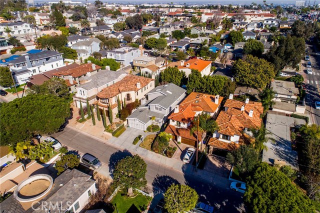 2512 Pine Avenue, Manhattan Beach, California 90266, 4 Bedrooms Bedrooms, ,3 BathroomsBathrooms,Residential,Sold,Pine,SB18031026