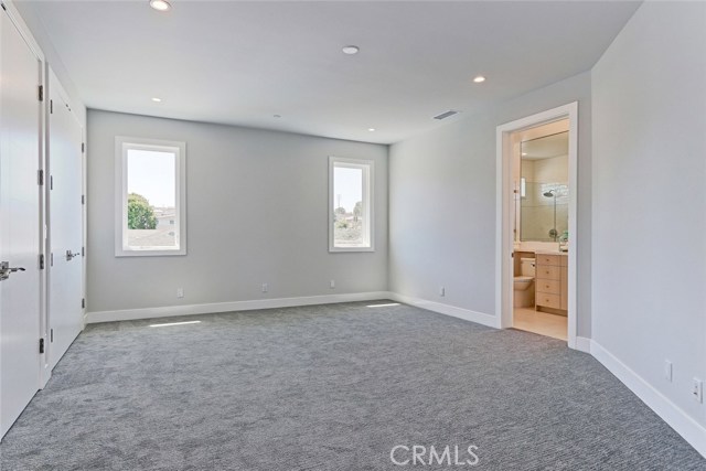 1450 23rd Street, Manhattan Beach, California 90266, 5 Bedrooms Bedrooms, ,2 BathroomsBathrooms,Residential,Sold,23rd,SB17111240