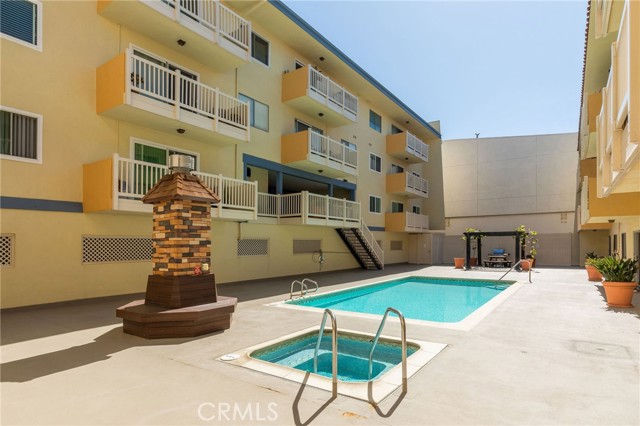 1707 Pacific Coast Highway, Hermosa Beach, California 90254, 2 Bedrooms Bedrooms, ,1 BathroomBathrooms,Residential,Sold,Pacific Coast,SB21043561