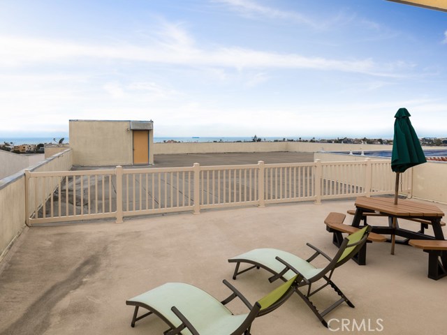 1707 Pacific Coast, Hermosa Beach, California 90254, 1 Bedroom Bedrooms, ,1 BathroomBathrooms,Residential,Sold,Pacific Coast,SB19113321