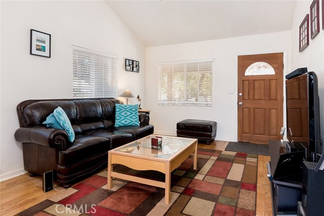 2111 Blossom Lane, Redondo Beach, California 90278, 2 Bedrooms Bedrooms, ,Residential,Sold,Blossom,SB19056683