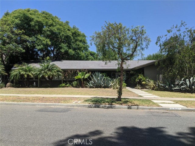 Photo of 5421 E El Parque Street, Long Beach, CA 90815