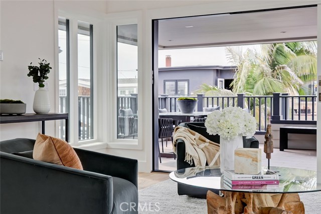 436 27th Street, Manhattan Beach, California 90266, 4 Bedrooms Bedrooms, ,4 BathroomsBathrooms,Residential,Sold,27th,SB19108994